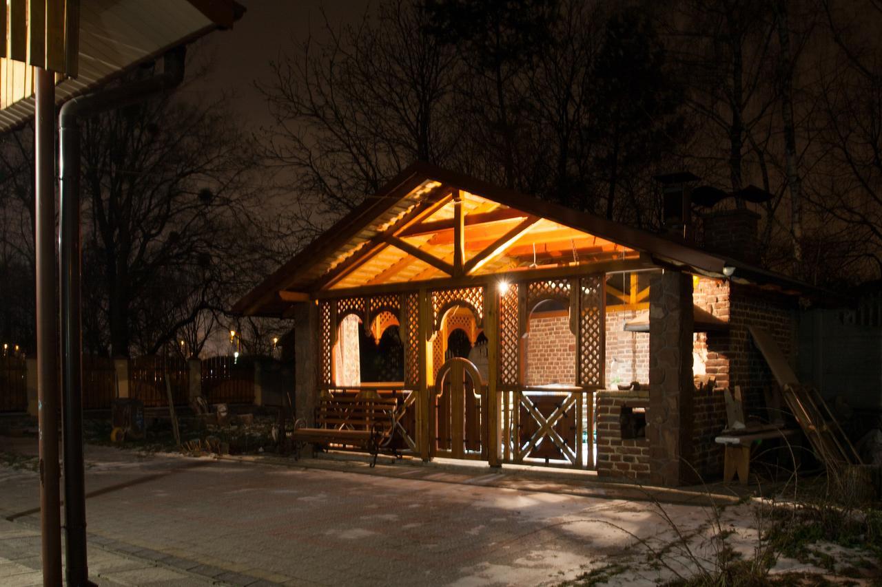 Alekselena Hotel Malekhuv Luaran gambar