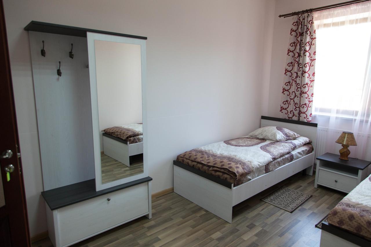 Alekselena Hotel Malekhuv Luaran gambar