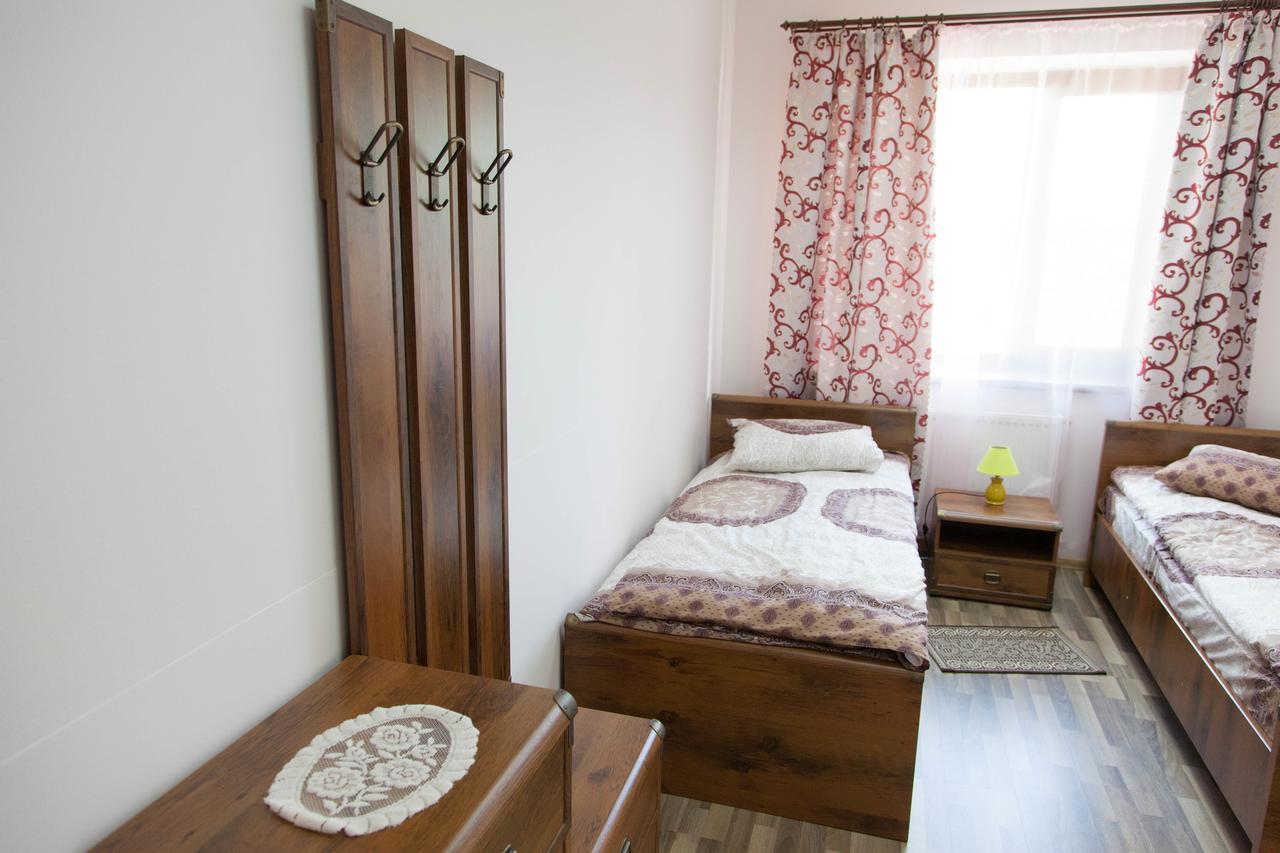 Alekselena Hotel Malekhuv Luaran gambar