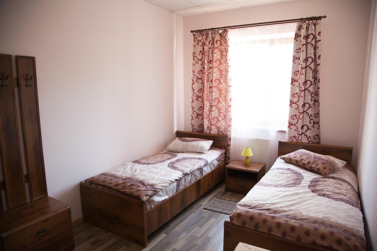 Alekselena Hotel Malekhuv Luaran gambar