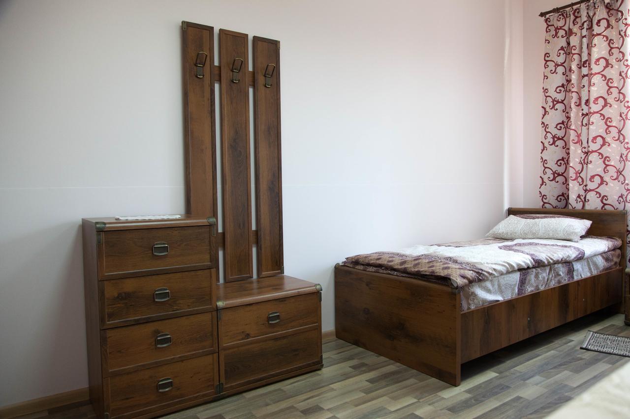Alekselena Hotel Malekhuv Luaran gambar