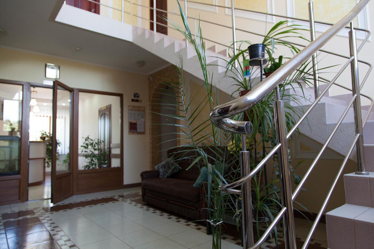 Alekselena Hotel Malekhuv Luaran gambar