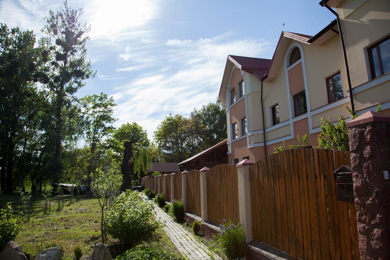 Alekselena Hotel Malekhuv Luaran gambar