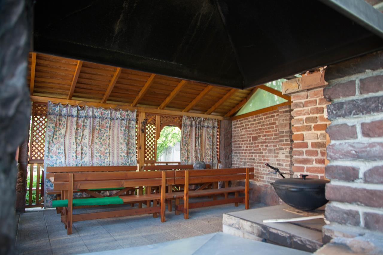 Alekselena Hotel Malekhuv Luaran gambar