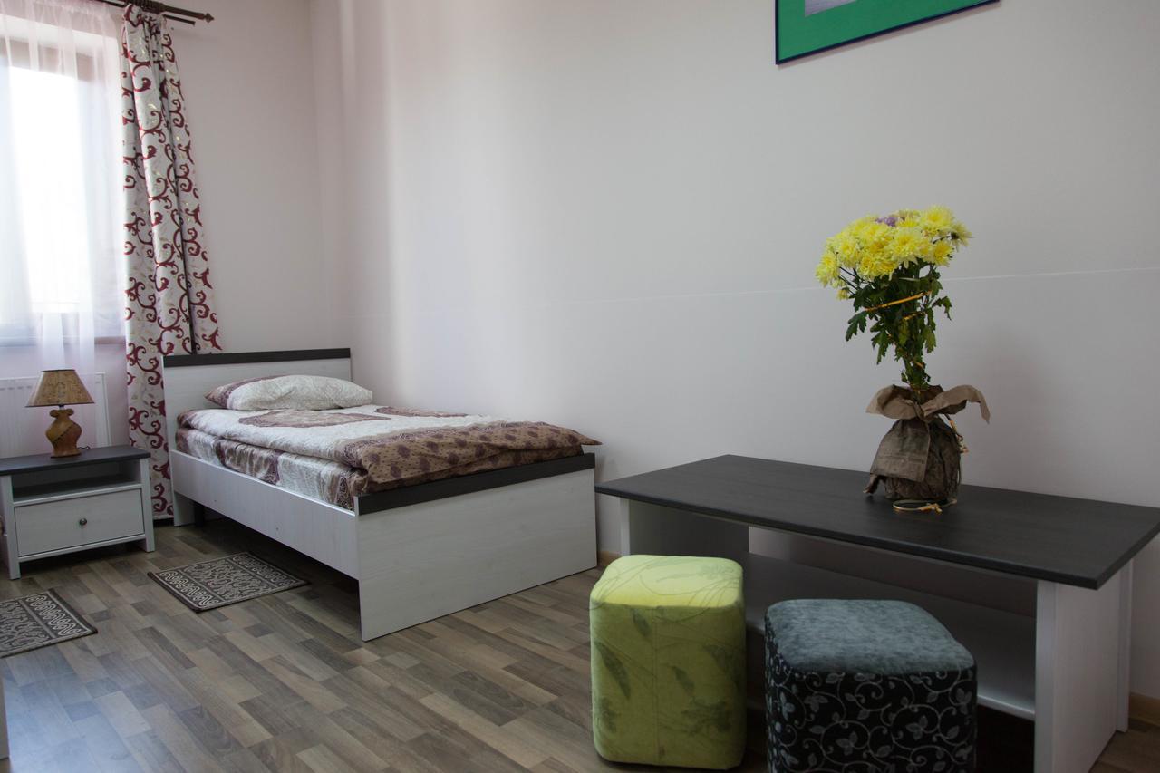 Alekselena Hotel Malekhuv Luaran gambar