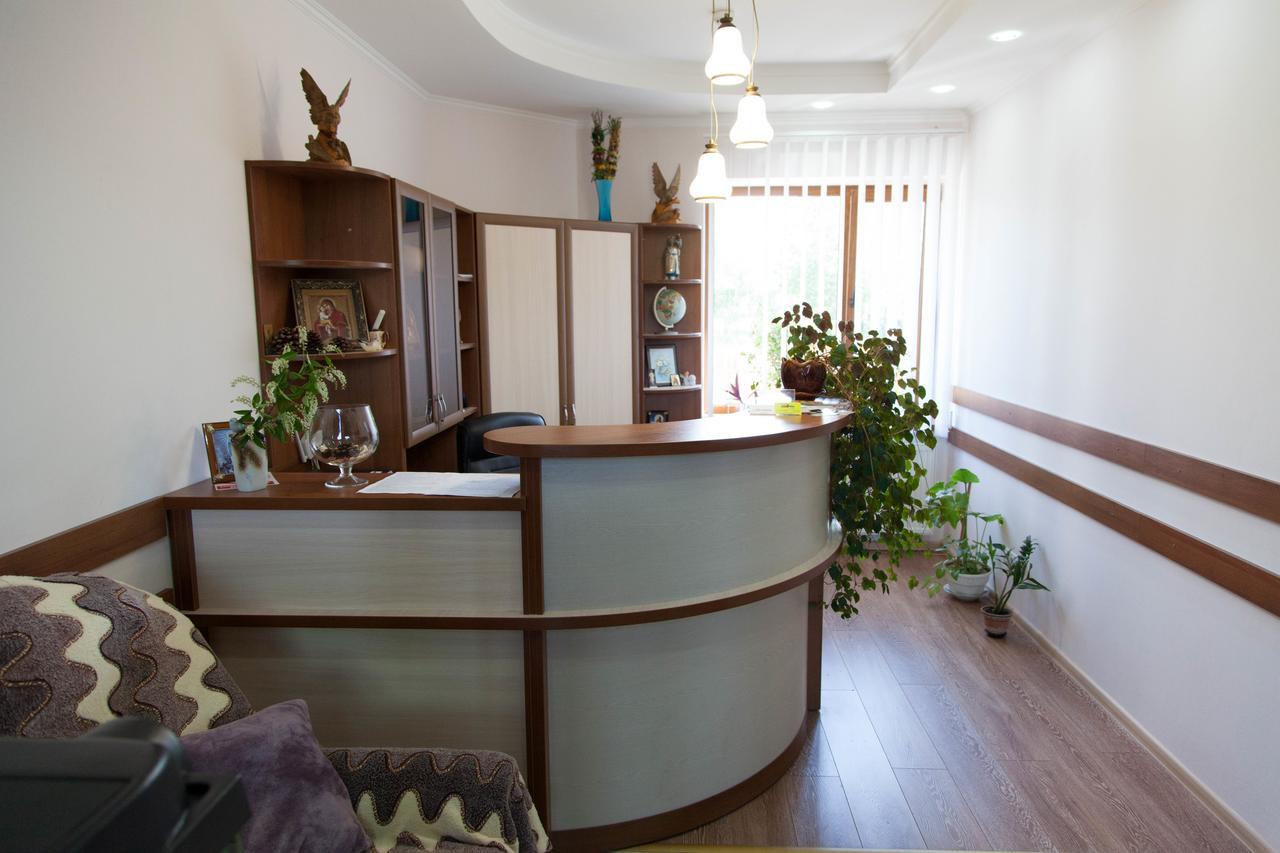 Alekselena Hotel Malekhuv Luaran gambar