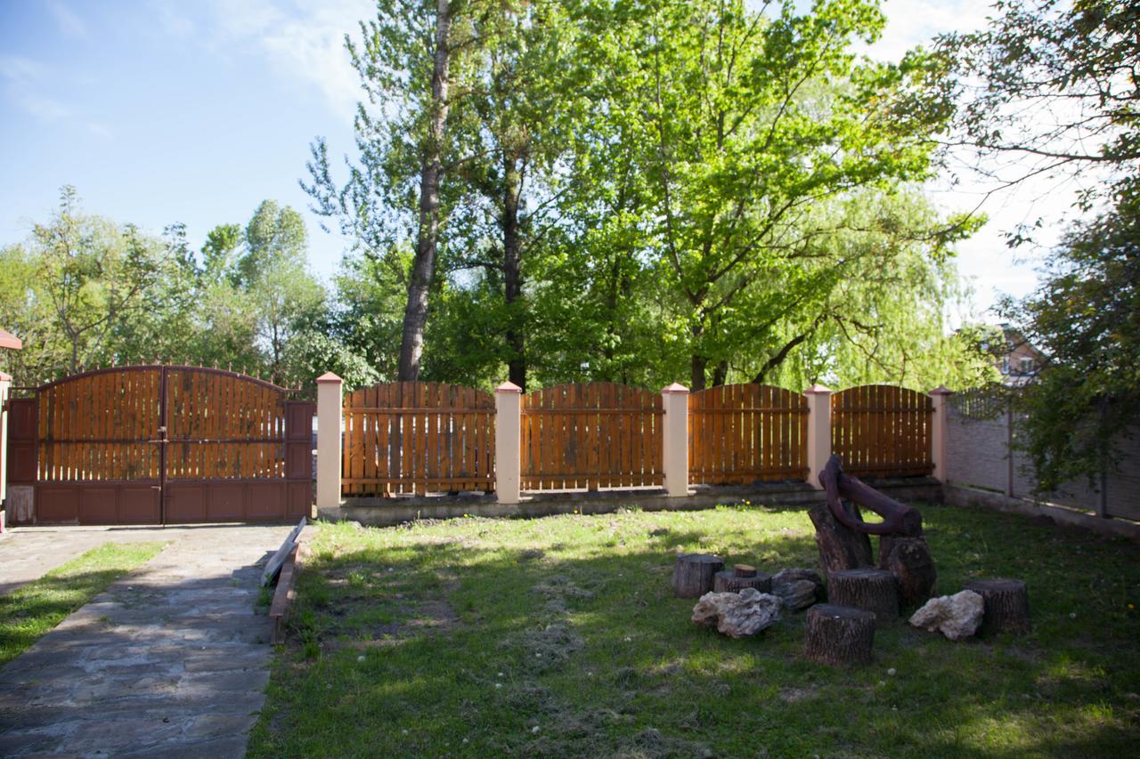Alekselena Hotel Malekhuv Luaran gambar
