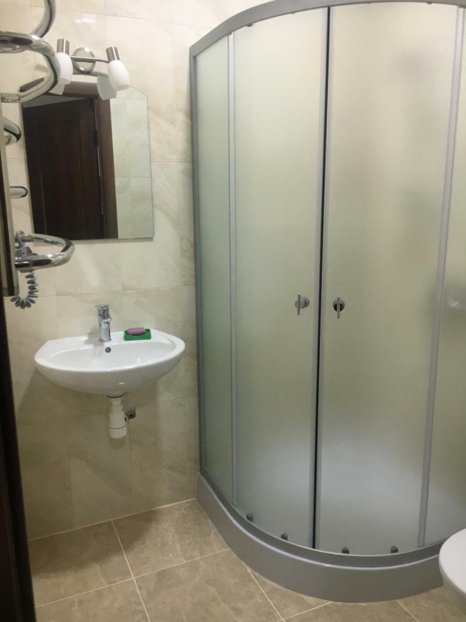 Alekselena Hotel Malekhuv Luaran gambar