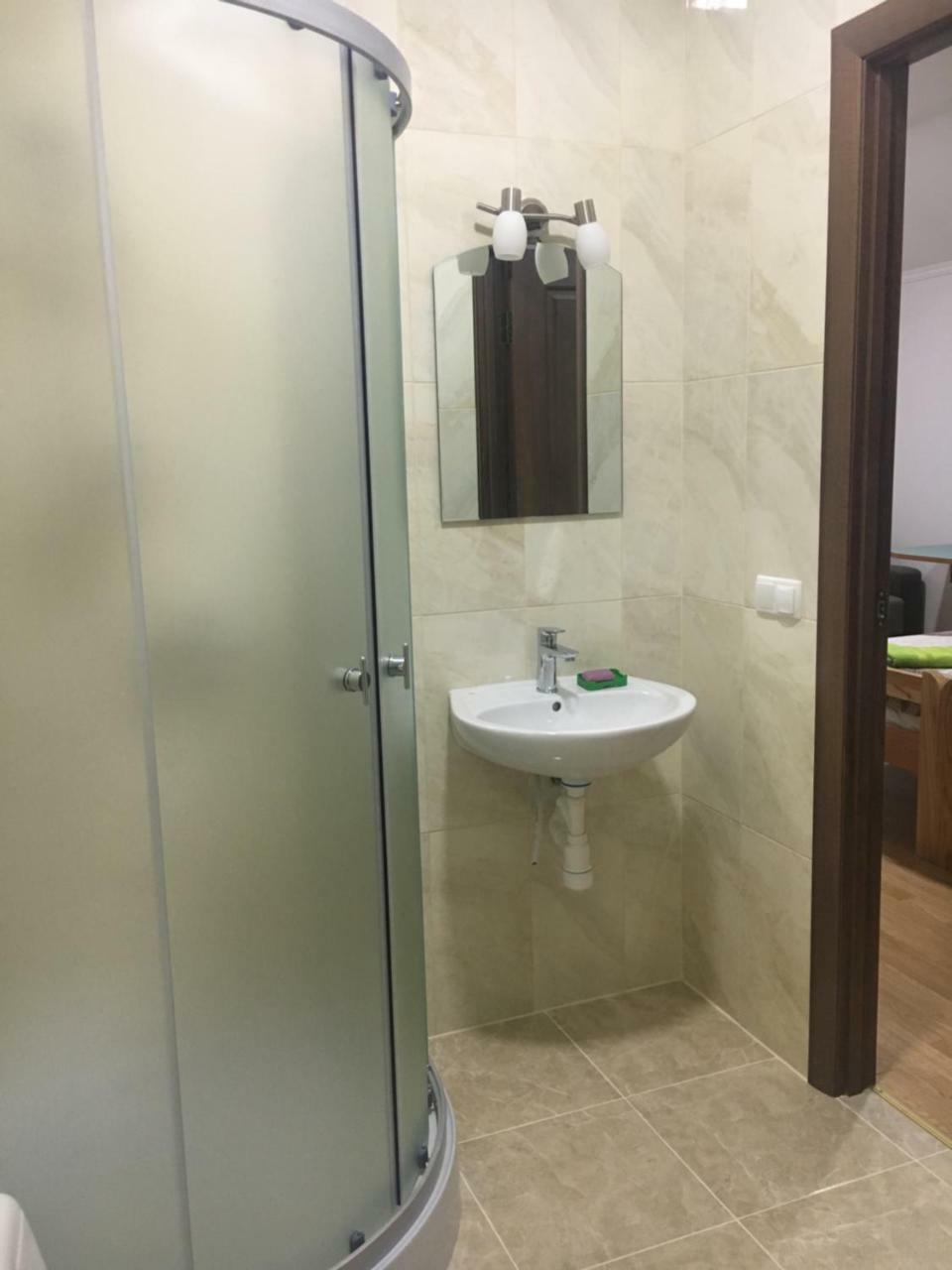 Alekselena Hotel Malekhuv Luaran gambar