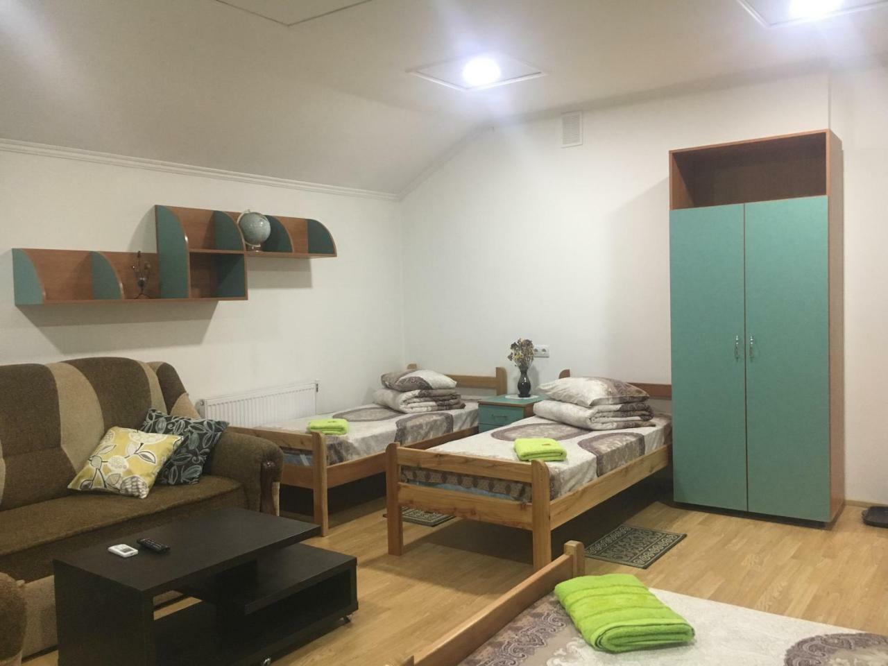 Alekselena Hotel Malekhuv Luaran gambar